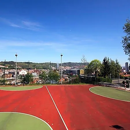 Bilbao Hostel Хостел